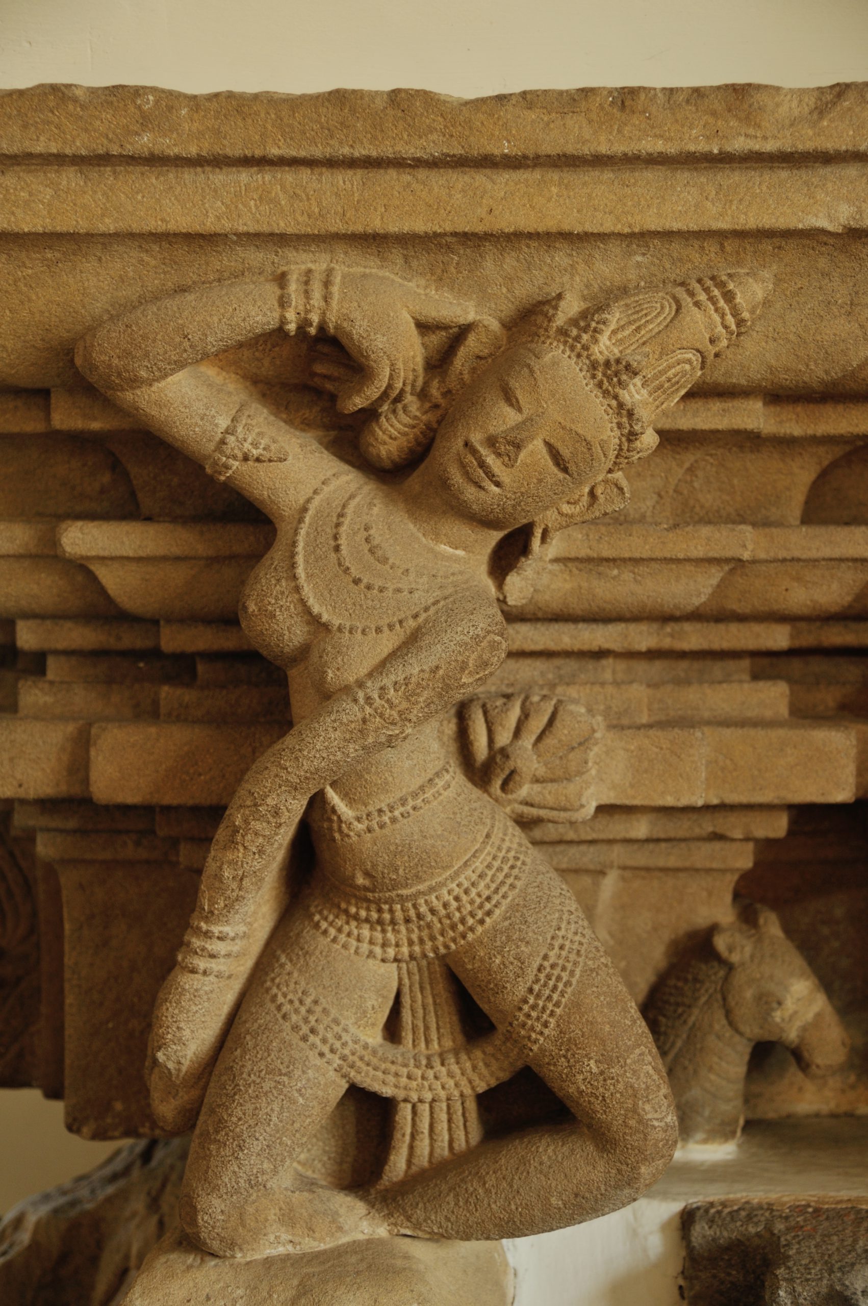 インドの影響を受けて発展したチャンパ彫刻