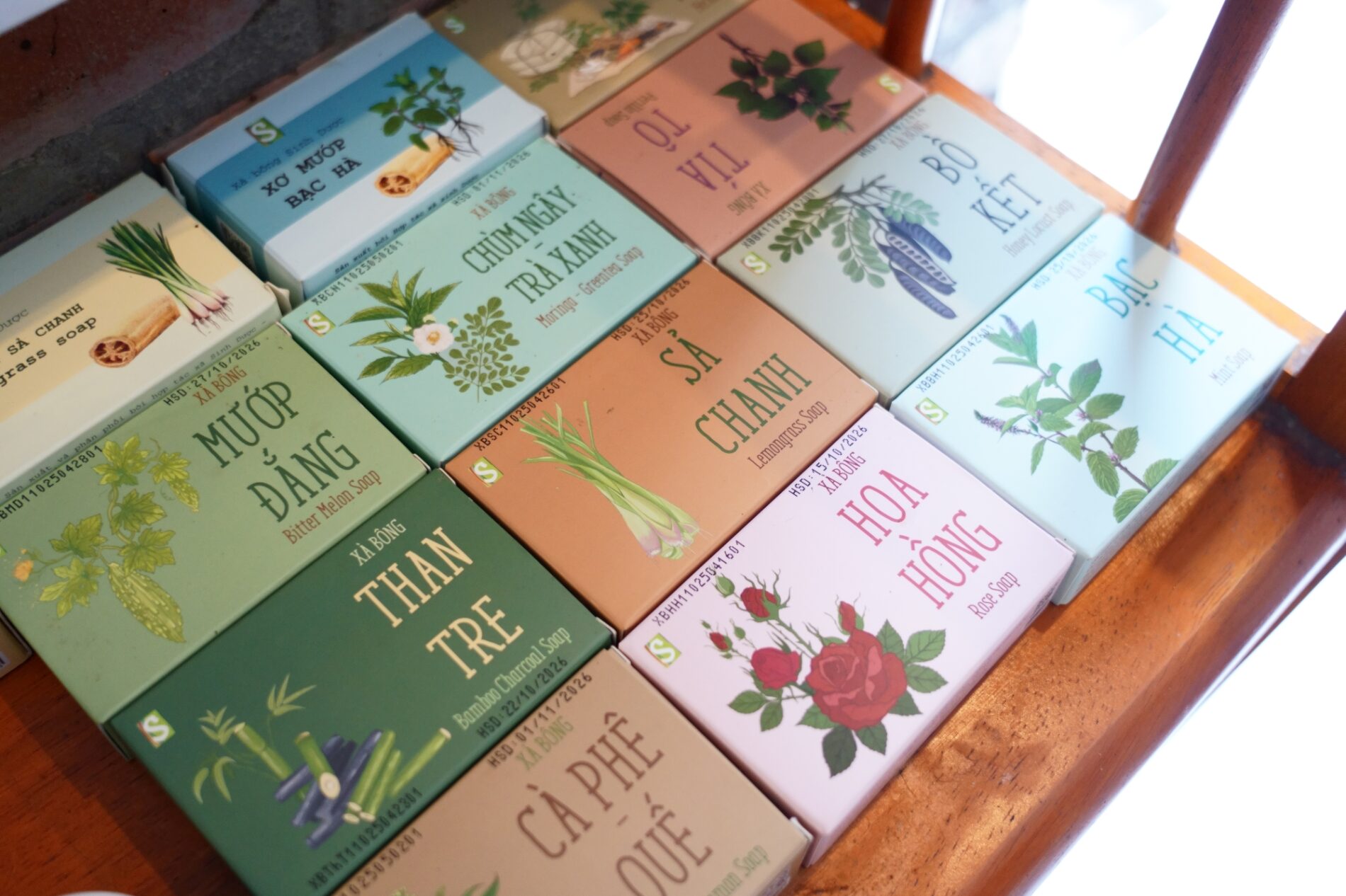 かわいらしいパッケージの石けんも購入でき、おみやげにもぴったり。香りのバリエーションも豊富。