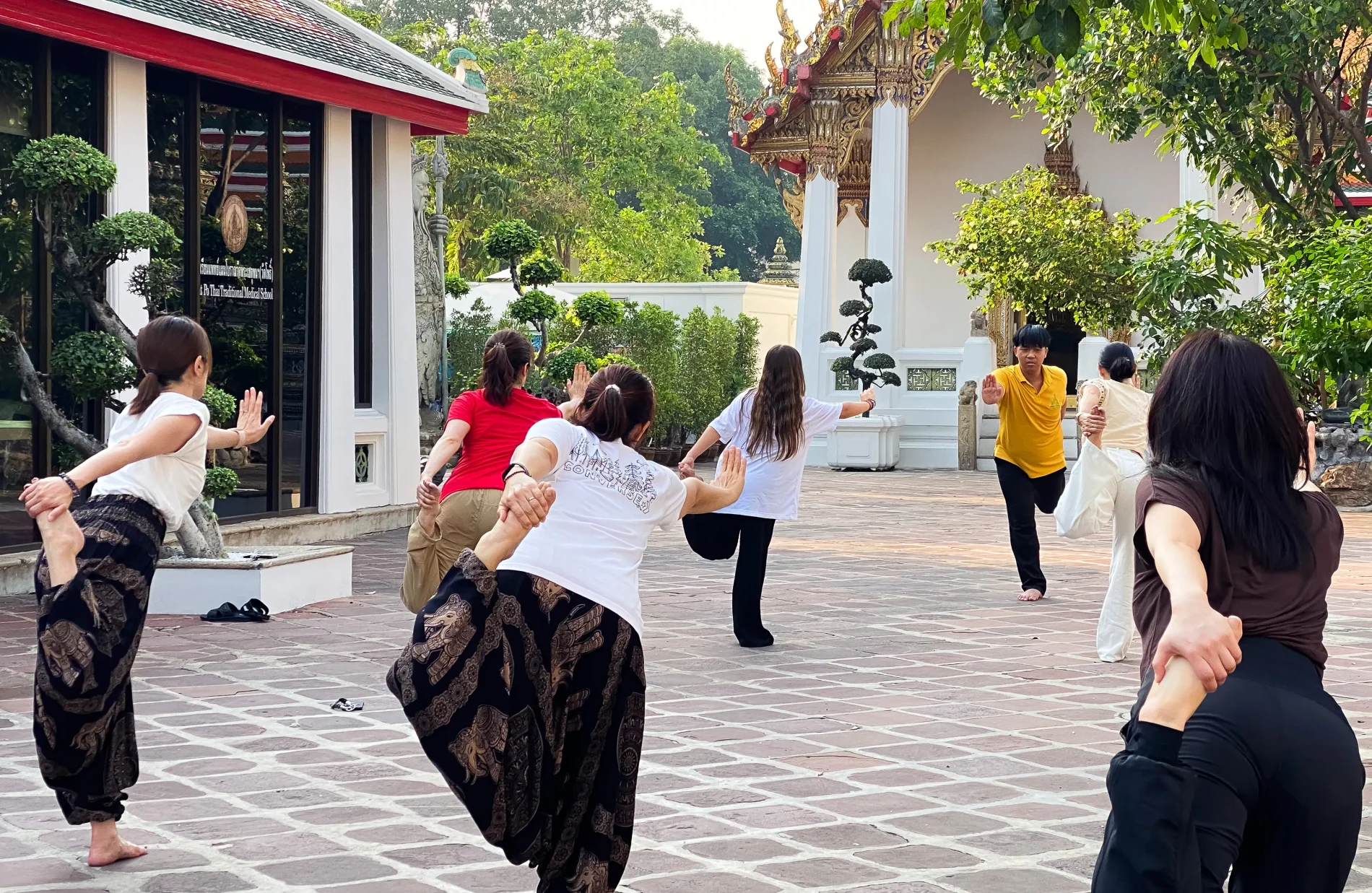 タイで体験する伝統ウェルネス 瞑想やヨガで整う旅